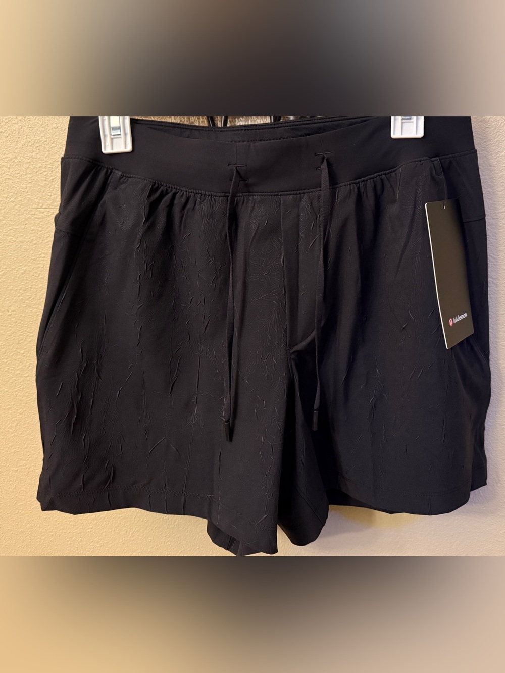 Lululemon Black Zeroed In Crinkle Texture Shorts Mens M NWT